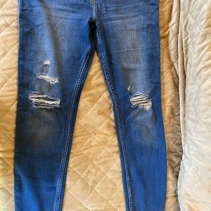 Women’s Abercrombie & Fitch Jeans Size 28/6 short